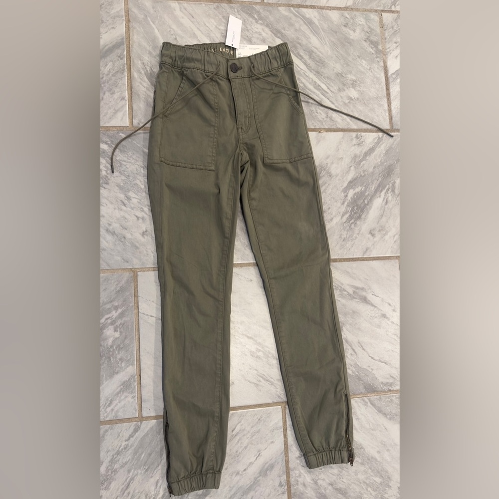 NWT American Eagle Womens Army Green Jegging Jogger Size 24W (00) Stretch